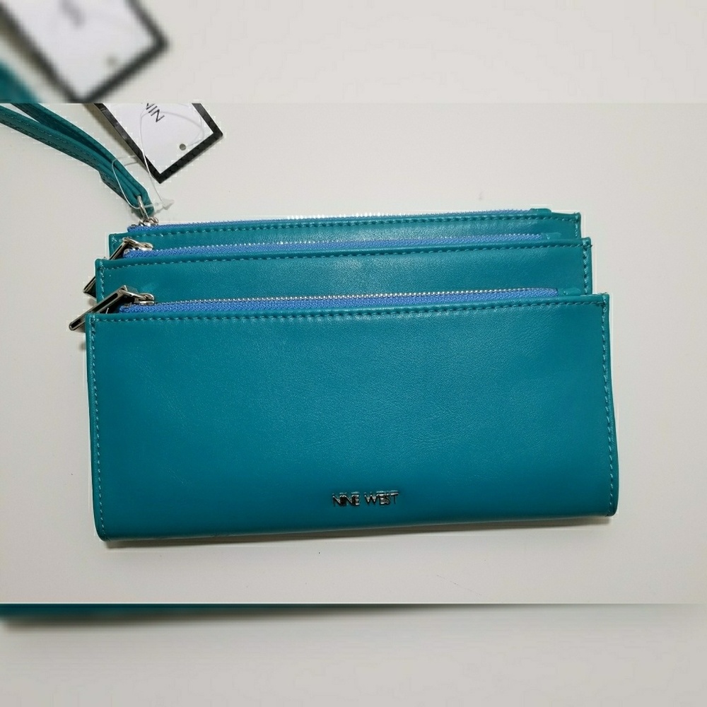 Nine West Wristlet